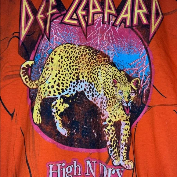 Def Leppard Orange Graphic T-Shirt - Picture 2 of 3